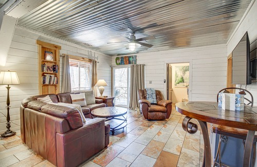 Summerville Cabin | Cozy Summerville Cabin: Private Hot Tub, Fire Pit!