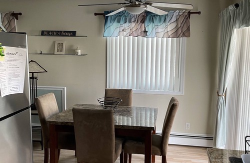 North Wildwood Condo | Cozy Sunny 2 Bedroom Condo with off street parking