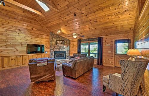 Ellijay House | Cozy Sunset View Cabin with Game Room and Mtn Views!