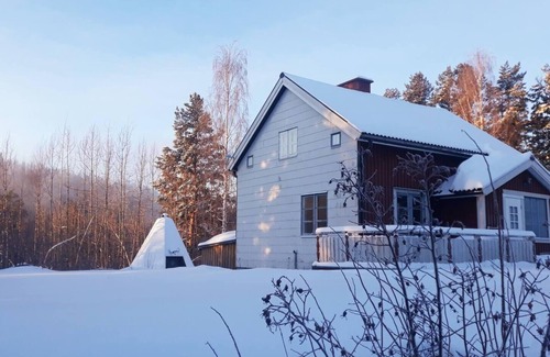 Ramsele House | Cozy swedish house with fireplace & big garden