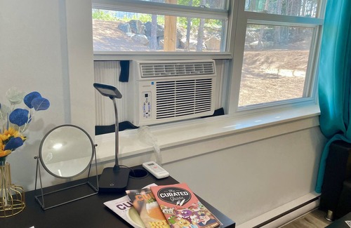 Bedford House | Cozy Sweet 1 Bedroom Guest Suite - Halifax/Bedford