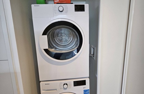 Cabbagetown South Condo | Cozy Sweet 1Br Condo In Center Of Dowontown Toronto