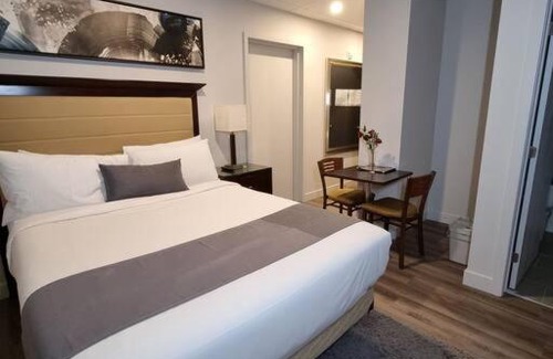 Downtown Gatineau Apartment | Cozy Sweet Studio #2. Ten minutes to D.T Ottawa