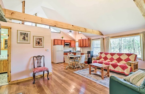 Tannersville Cottage | Cozy Tannersville Gem - Ski, Hike, Explore!
