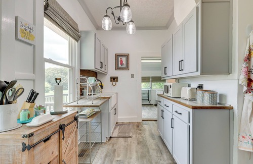 Winchester House | Cozy Tennessee Abode w/Private Hot Tub & Fire Pit