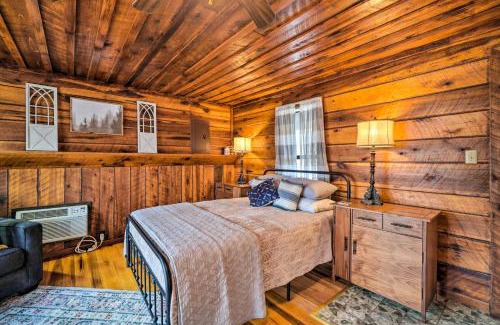 Byrdstown Apartment | Cozy Tennessee Cabin Rental - 1 Mi to Lake