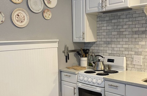 Colleyville Apartment | Cozy Texas apartment, surrounded by trees close to DFW airport.