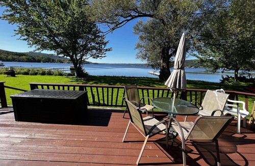 Richfield Springs House | Cozy three bedroom cottage on Lake Canadarago