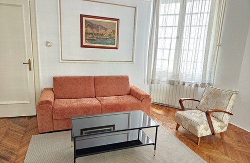 Vracar Apartment | Cozy three bedroom apartment just few steps from St Sava temple,