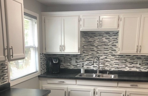 North Kansas City House | Cozy three bedroom Close to all KCs attractions but tucked into a neighborhood