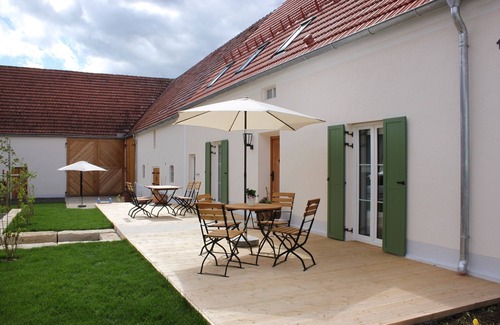 Haunsheim Apartment | Cozy three-room apartment "Max" (90sqm) for up to 4 people