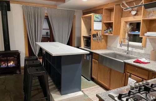 Creede House | Cozy Timbers