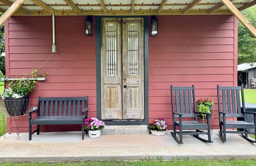 Bogalusa House | COZY Tiny Barn House