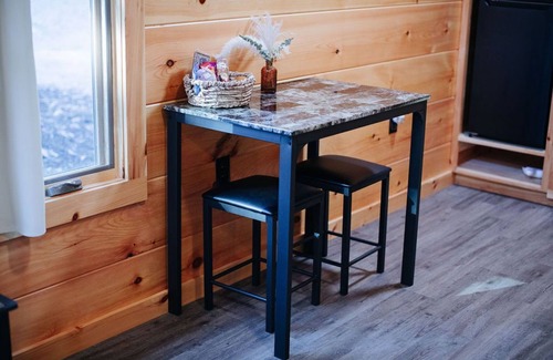 Old Fort Cabin | Cozy tiny cabin in the woods- Unit #1