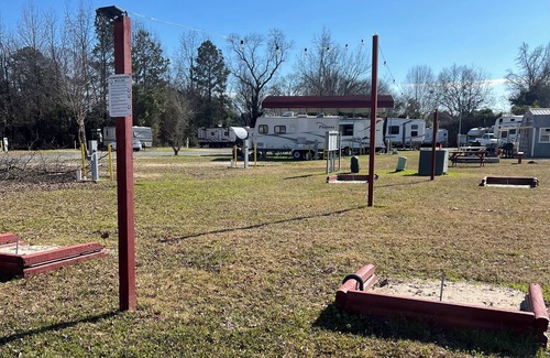 Texarkana RV Rental | Cozy Tiny Home In Campground with AC and WiFi in Texarkana TX