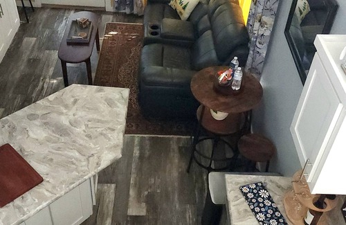 Northside House | Cozy Tiny Home near JAX airport and River City Marketplace