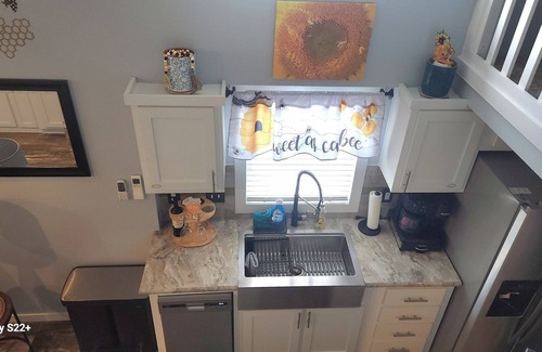 Northside House | Cozy Tiny Home near JAX airport and River City Marketplace