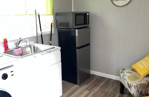 Elizabeth House | Cozy Tiny Home near EWR - Unleash the Explorer in You!!