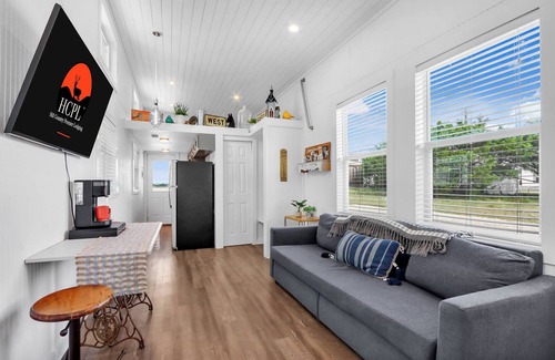 Lampasas House | Cozy Tiny Home Near Lake & Hill Country Trails
