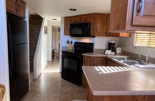 Almont Cabin | Cozy "Tiny Home" style Cabin Perfect for Couples and Families