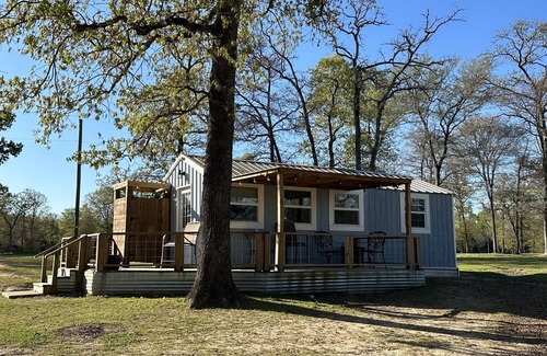 Centerville Cabin | Cozy Tiny House: Your perfect ranch getaway!