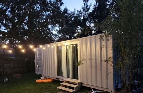 College Park Apartment | Cozy Tiny Studio Near Winter Park and Downtown.