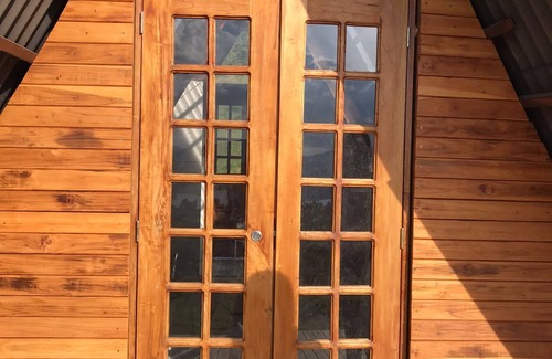 Sesquile Ski Chalet | Cozy TinyChalet with Tominé Reservoir View