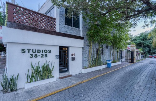Tohoku Apartment | Cozy Tohoku Studios by Simply Comfort 10 min to the Beach