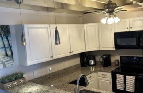 Selbyville House | Cozy Town Home in Mallard Lakes Fenwick Island minutes from Ocean City!