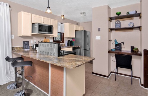 Westover House | Cozy townhome 2 minutes away from Ft. Bragg