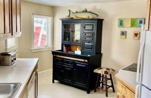 Ketchum House | Cozy Townhome , AMAZING West Ketchum Location, Walk to Town and Lifts