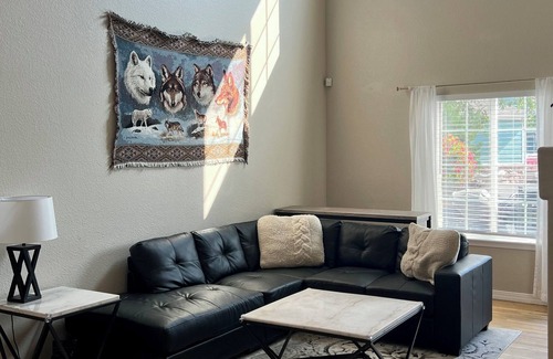 Castle Rock House | Cozy Townhome in Castle Rock