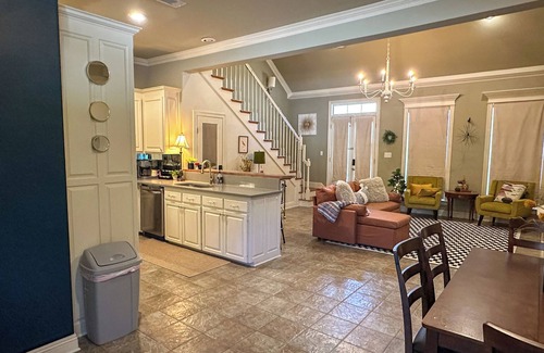 Westminster Condo | Cozy Townhome in the Heart of Baton Rouge