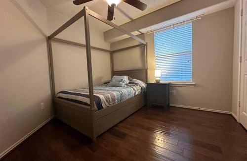 Sterling Ridge House | Cozy townhome in The Woodlands