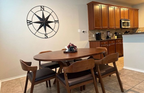 Sterling Ridge House | Cozy townhome in The Woodlands