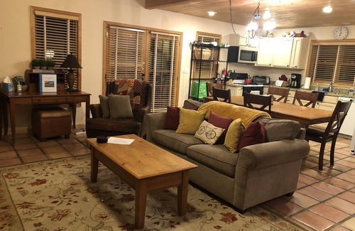 Crested Butte House | Cozy Townhome in Town sleeps 8!