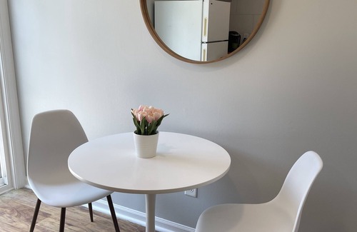 West Ashley House | Cozy townhome just 10 mins to downtown!