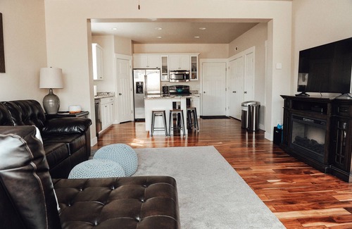 North Logan House | Cozy Townhome North Logan 3BD/2.5BA Sleeps 6+