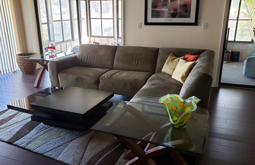Tropic House | Cozy Townhome on golf course,10 mins away from the beach.