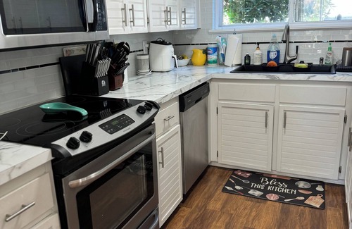 Gleed House | Cozy townhome on the golf course with WiFi and AC in charming Yakima