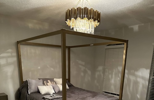 Southside House | Cozy Townhome- Perfect for Families and short travels to Jacksonville!