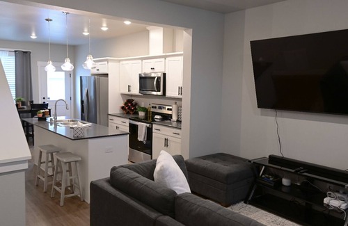 Billings House | Cozy townhome