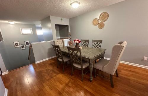 Hugo Villa | Cozy townhome