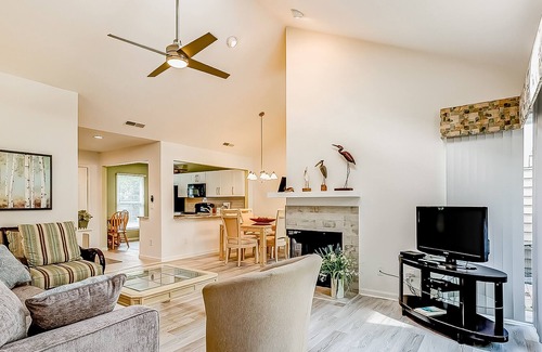 Sea Pines House | Cozy townhome with access to multiple shared amenities, bike paths, shopping
