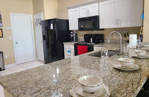 Wesley Chapel House | Cozy Townhouse 5 mins from Restaurants & Outlets, 20 mins from Downtown Tampa