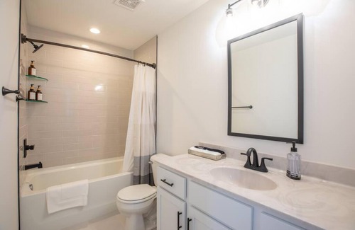 Clarksville Apartment | Cozy Townhouse Close to Downtown