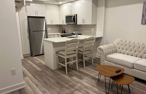 Erin Mills House | Cozy townhouse in the heart of Mississauga.