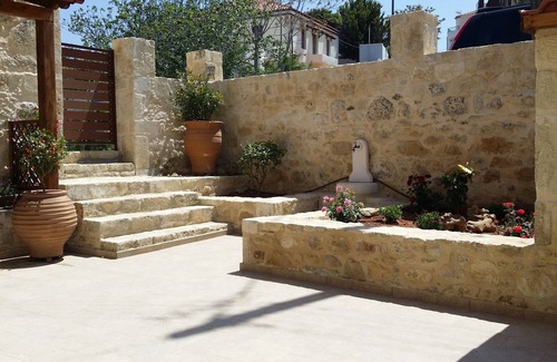 Gortyna Cottage | Cozy traditional stone-house at Cretan nature .Stunning.