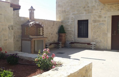 Gortyna Cottage | Cozy traditional stone-house at Cretan nature .Stunning.