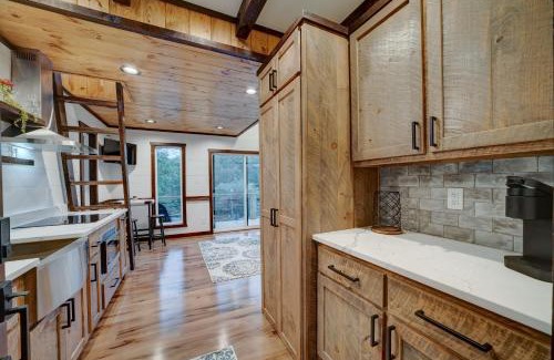 Morganton House | Cozy Treehouse w Hot Tub, Fire Pit, Pet Friendly, Lake Access